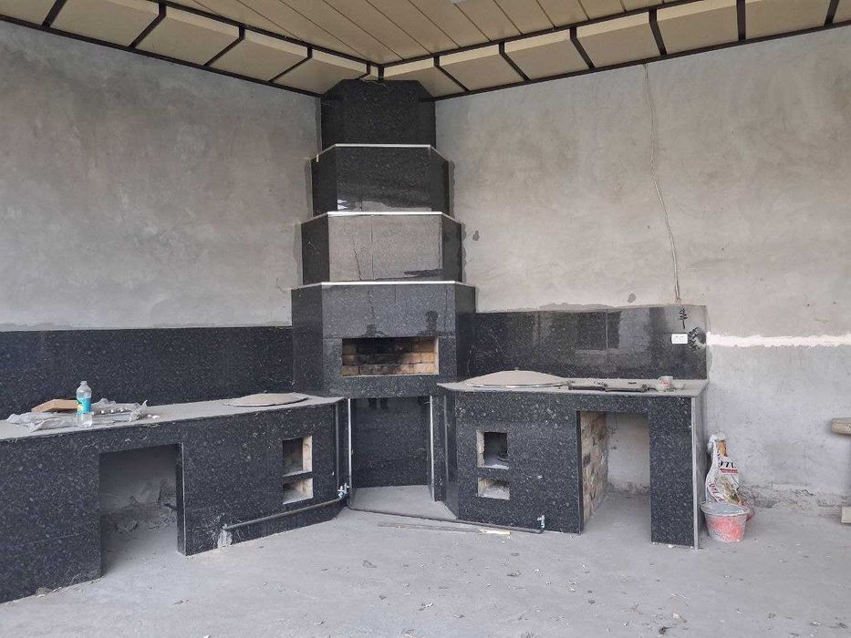 Дустлик худудида жойлашган 20 хонали ховли сотилади