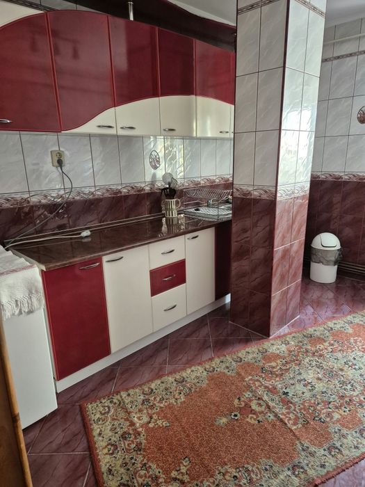 Apartament 4 camere de vanzare