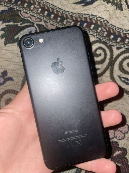 продам Iphone 7