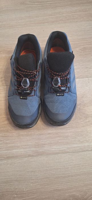 Adidas TERREX детски маратонки 33 номер.