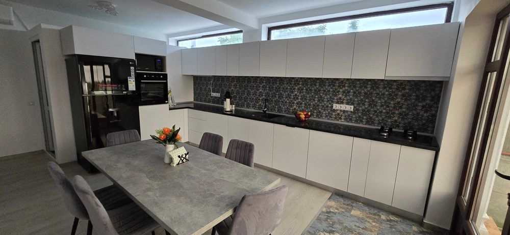 Casă De Închiriat – Ideală Pentru Locuință Sau Afaceri