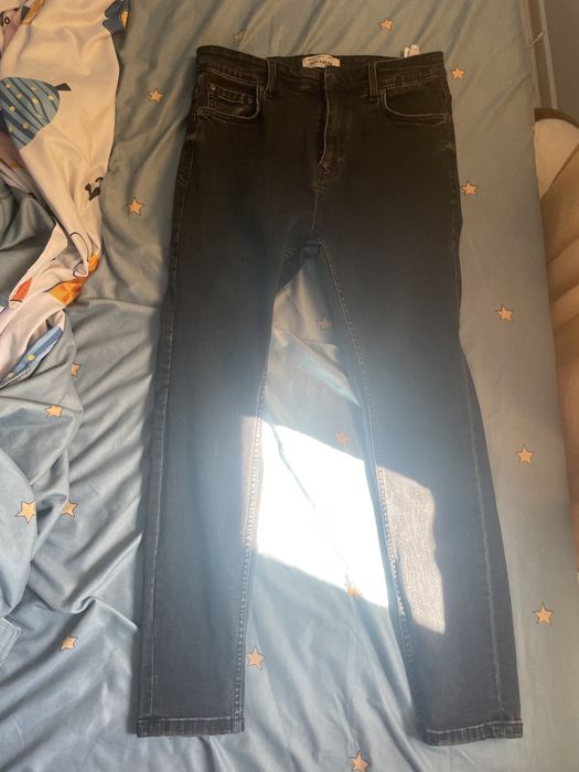 Vand blugi skinny bershka si pull&bear marimi 42 si 40