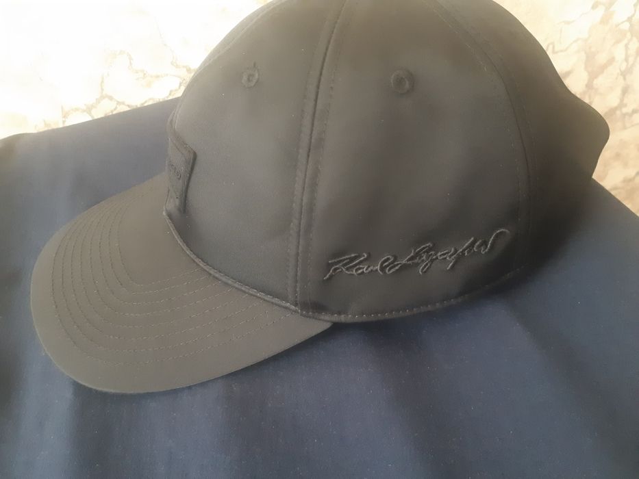 Бейсболка Лагерфельд