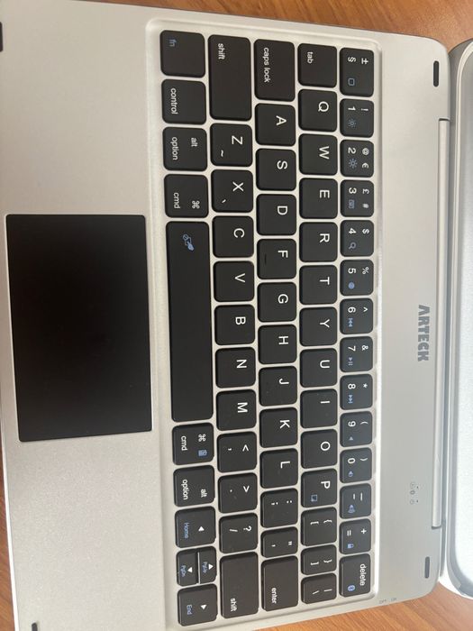 NOUĂ!! Husă cu tastatură Bluetooth Arteck HB328T pentru iPad