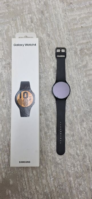 Продам смарт часы Samsung Galaxy Watch 4