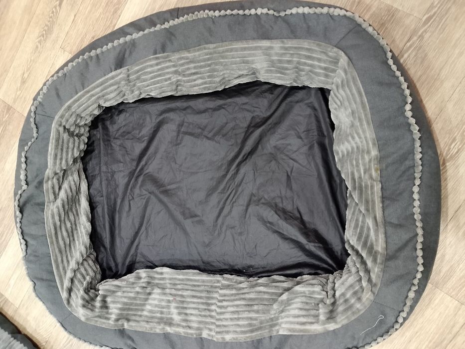 Продам лежанку для собак