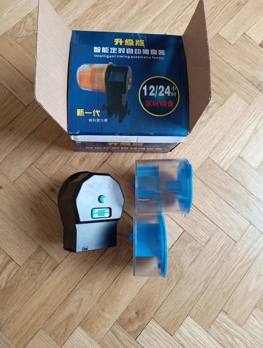 Hranitor Automat Pesti Acvariu 12/24h cu 2 Recipiente