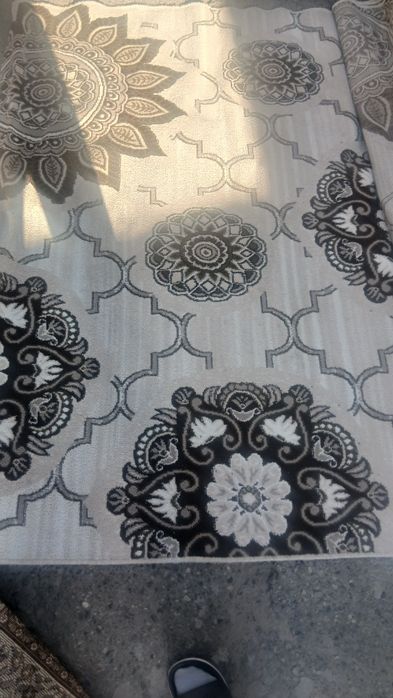 Продам ковёр дёшево.
