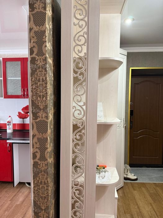 Продам прихожую.