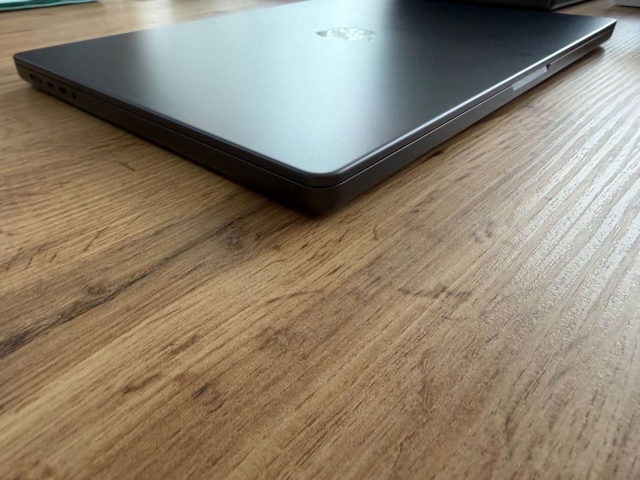 MacBook Pro 16" M3 MAX 14-CPU, 30-GPU, 36GB RAM, 1TB SSD