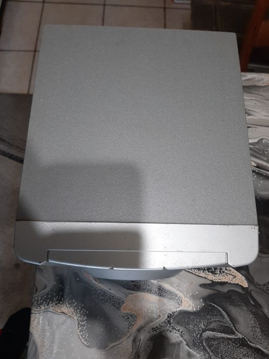 Vănd subufer  second-hand