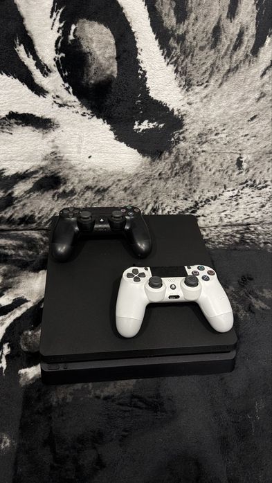 Play Station 4 slim 1TB