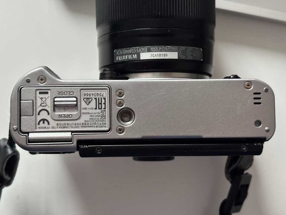 Aparat foto Fujifilm X-T20 + Fuji XC 16-50 si Fuji XC 50-230