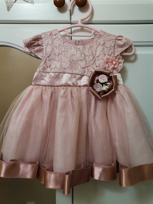 Български официални роклички! Като нови!