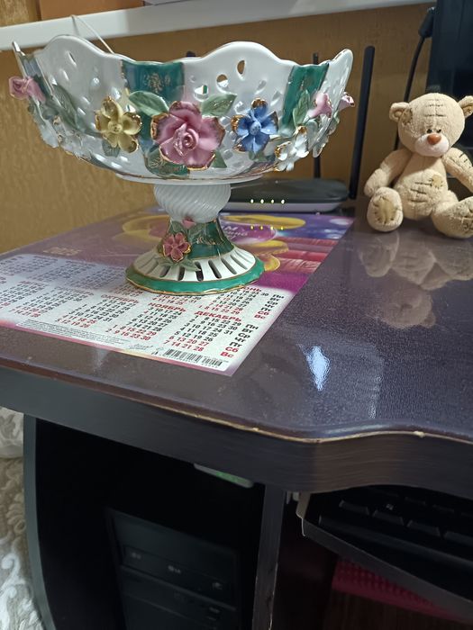 Продаются вазы керамические Кобальт оригинал почти новые