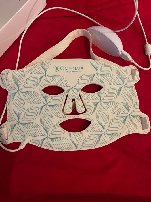 Omnilux led light therapy