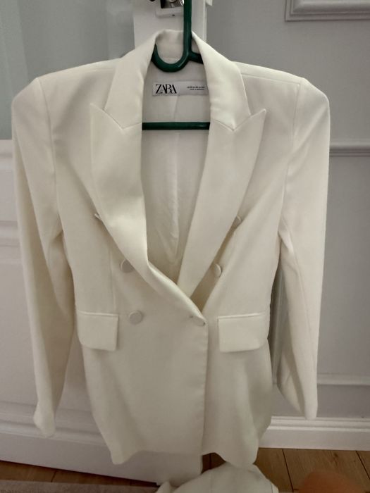 Продам костюм от зары размер хс