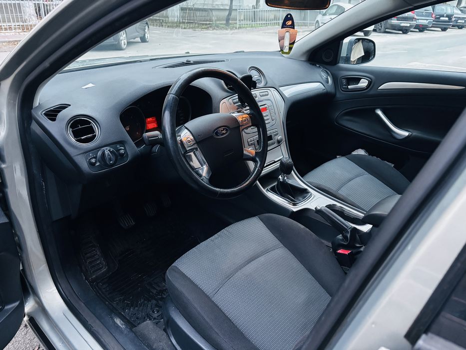 Ford mondeo MK4 1.8 TDCI BERLINA