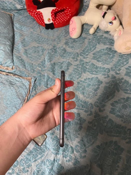 Айфон 11 64гб в хорошем состояний