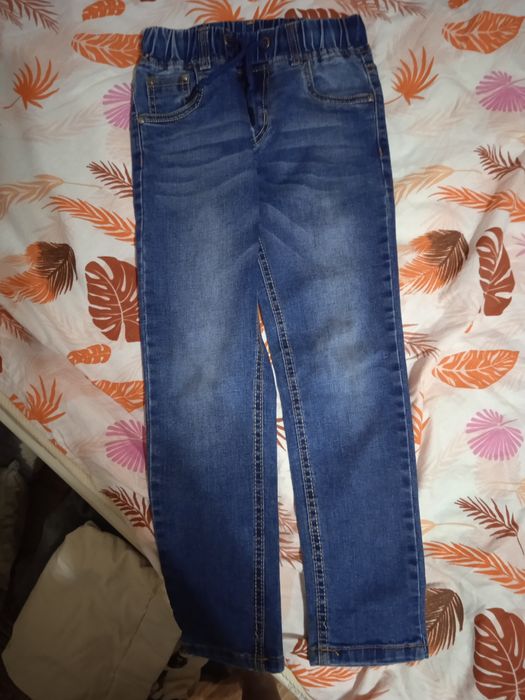 Продам новые сандалии для мальчика .31 размер
