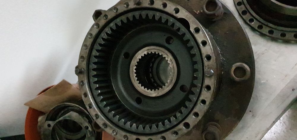 Dezmembrari tractoare Fendt Case John Deere Deutz Claas