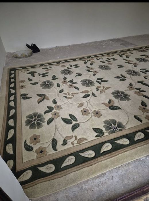 Gilam 3 ga 5 garoshkasiyam bor