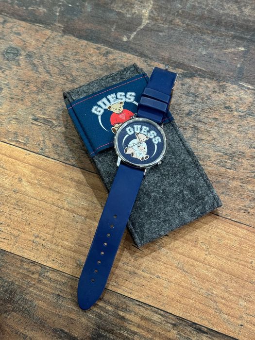 Унисекс часовник Guess