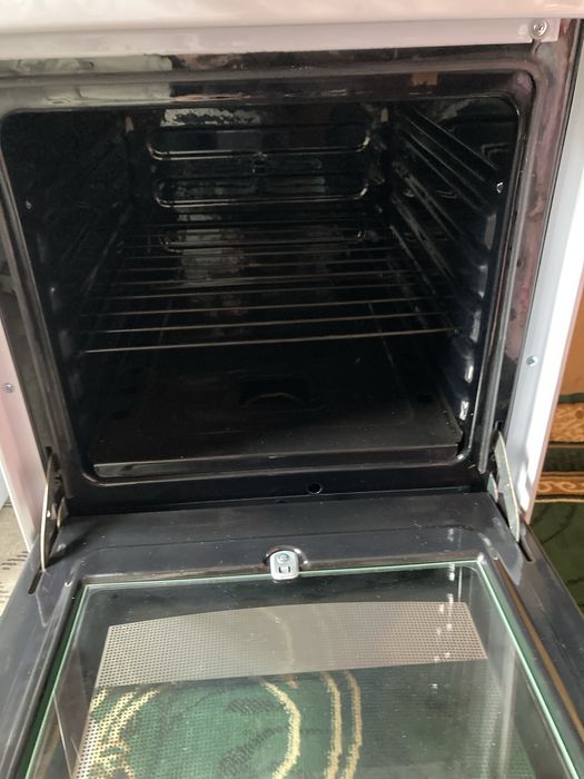 Продам электроплиту . Новая