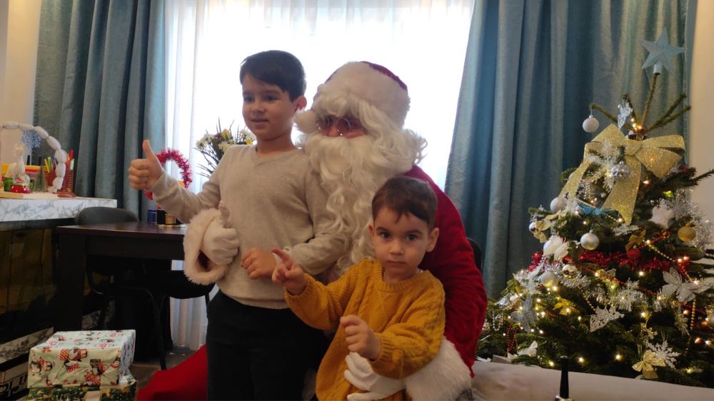 Mos Craciun soseste !