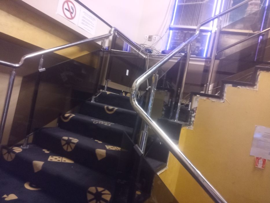 Парапети вити стълби