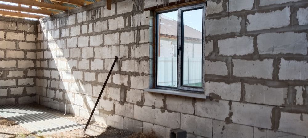 Продам дом в байсерке не достроен