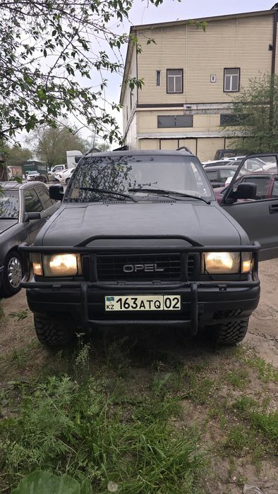 Opel monterey 1996 (3.2бенз)
