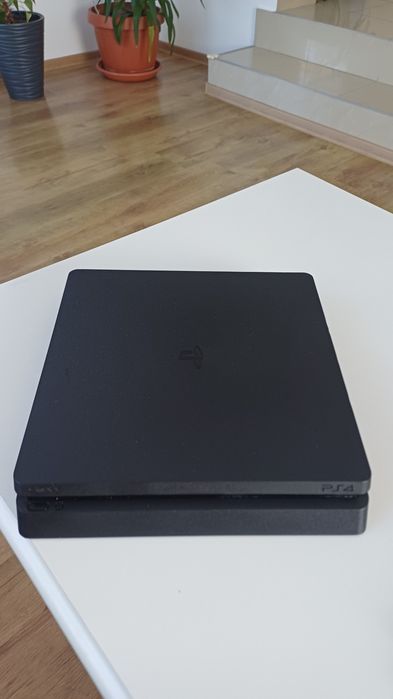 Vând ps4 fără consol