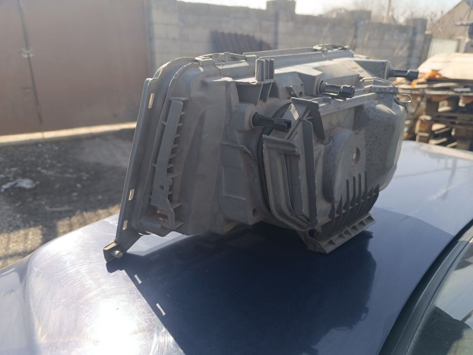 Фара Мерседес 124 правая под Ешку