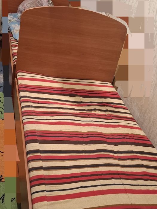 Срочно продам две кровати