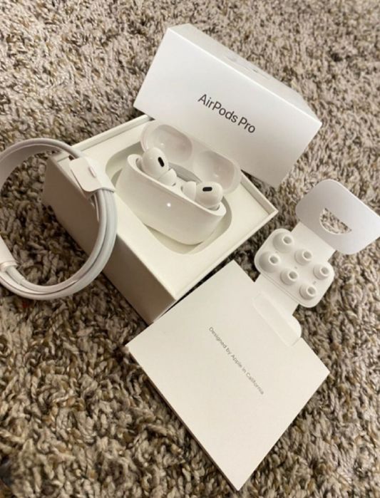 Чисто нови слушалки Apple AirPods Pro 2 (второ поколение) ! ! !