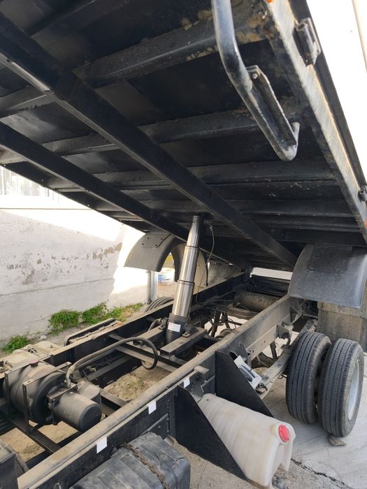 Vând autoutilitară Nissan Atleon