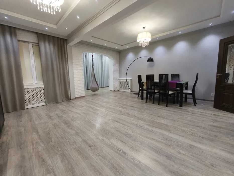 Срочно продаётся!!! 4 ком кв. 2-этаж мебель и техникой ID8