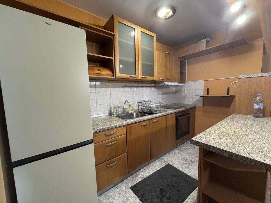 Дава се под наем Тристаен апартамент в Бургас, Възраждане - 98 кв.м за 638.01 € - Снимка #2