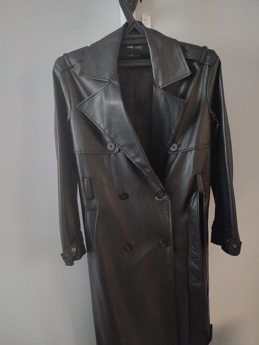 Женский черный кожаный плащ