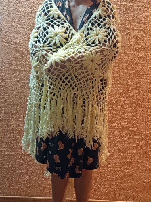 Пончо- платок ручной работы