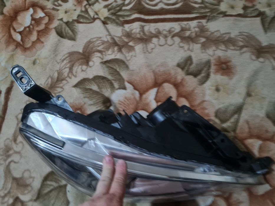 Фара на ниссан SENTRA B17