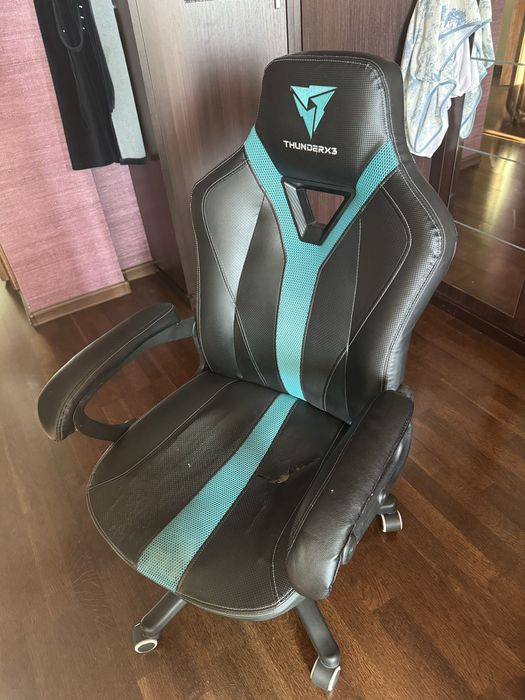 Игровое кресло Thunder X3