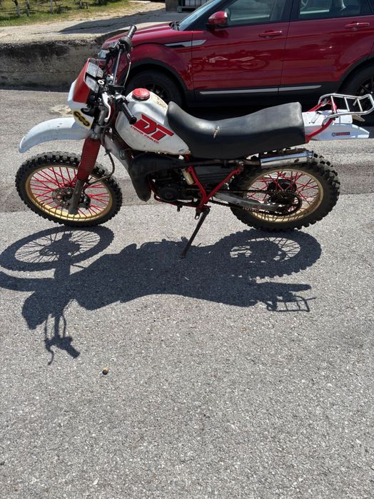 Продавам Yamaha DT200R