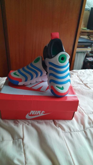 Продавам оригинални маратонки Nike за момче 30 номер