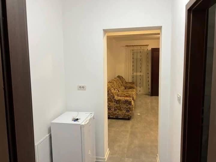 Inchiriez apartament
