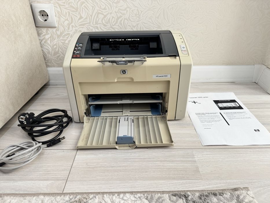 Принтер HP 1022
