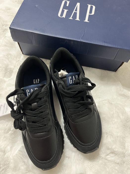 Дамски маратонки GAP