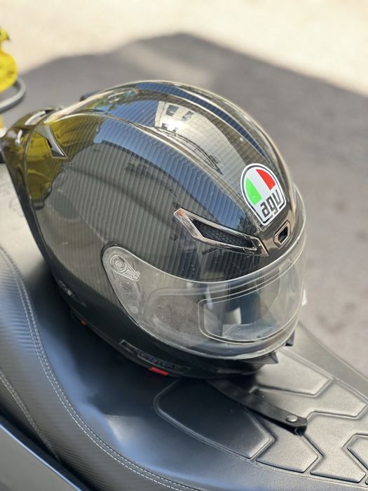 Продаеться Мото каска AGV