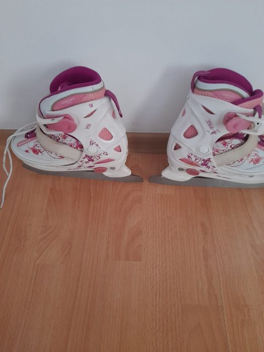 Продам детские коньки.